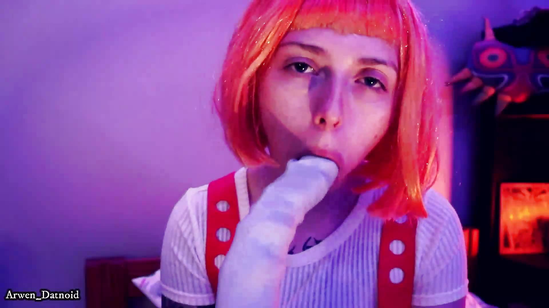 Arwen Datnoid Leeloo Lays Eggs