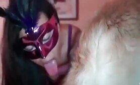 91865 woman licking dog